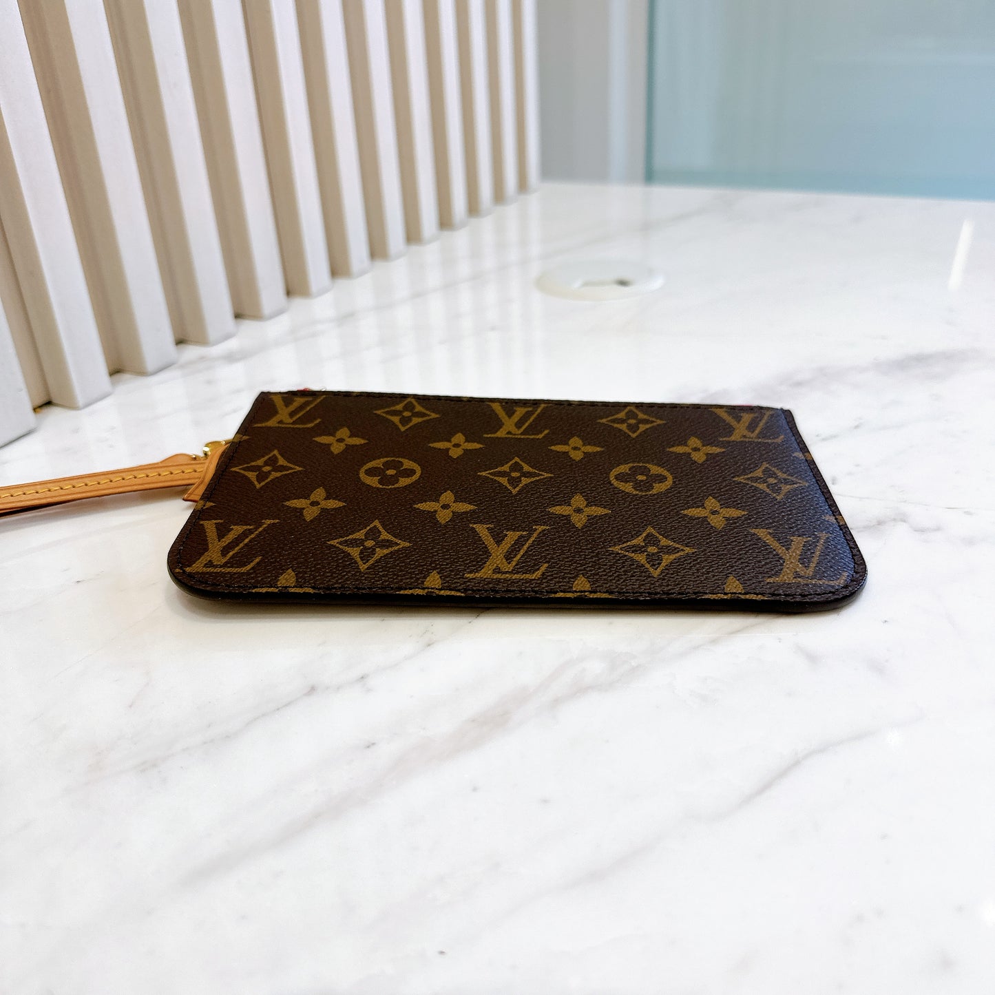 LV Neverfull Monogram Pouch