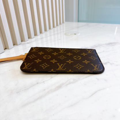 LV Neverfull Monogram Pouch