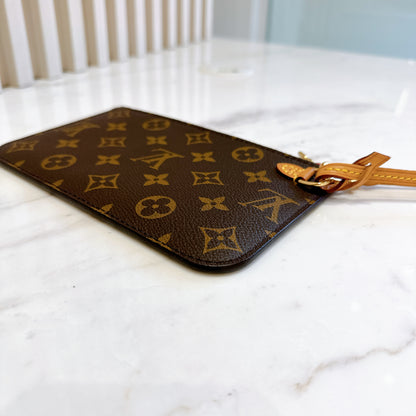 LV Neverfull Monogram Pouch