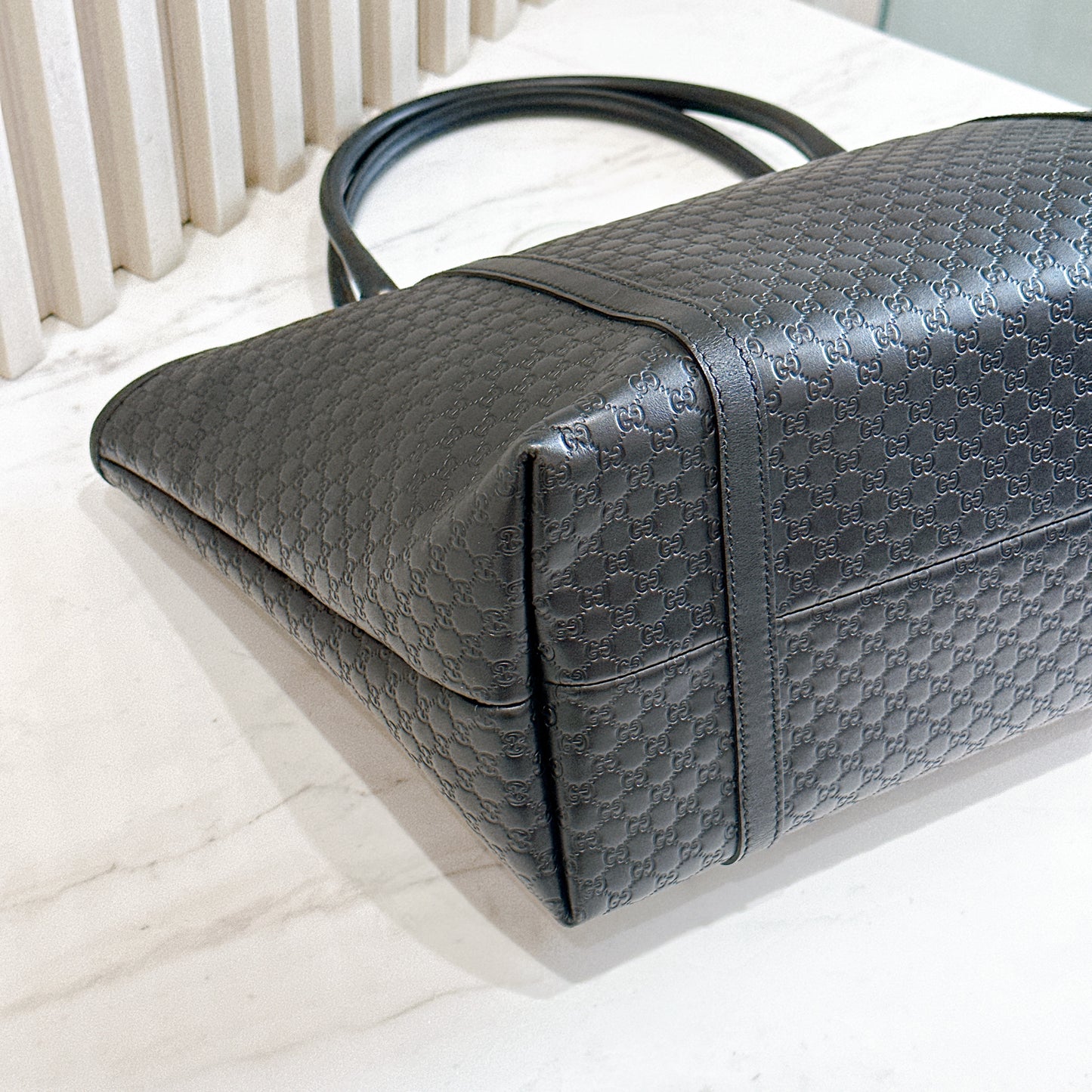 Gucci Micro Guccisima Tote in Black