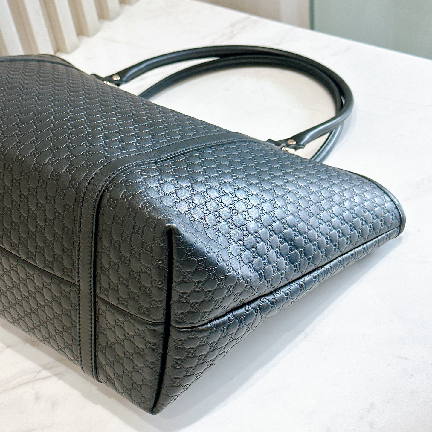Gucci Micro Guccisima Tote in Black