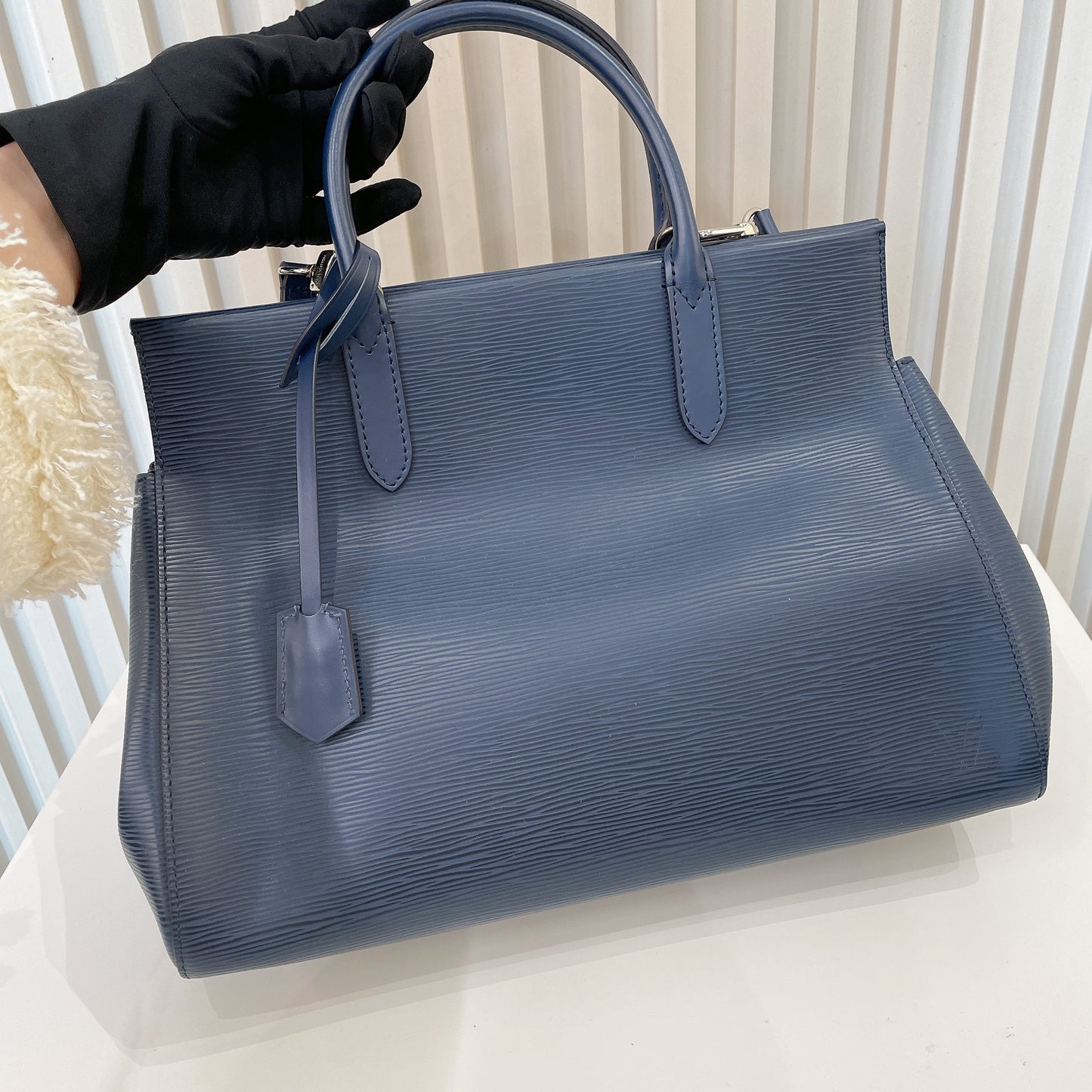 LV Epi Marly MM In Indigo