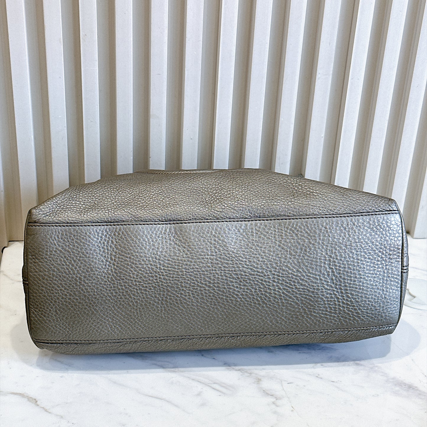 Gucci Soho Tote in Metallic Silver