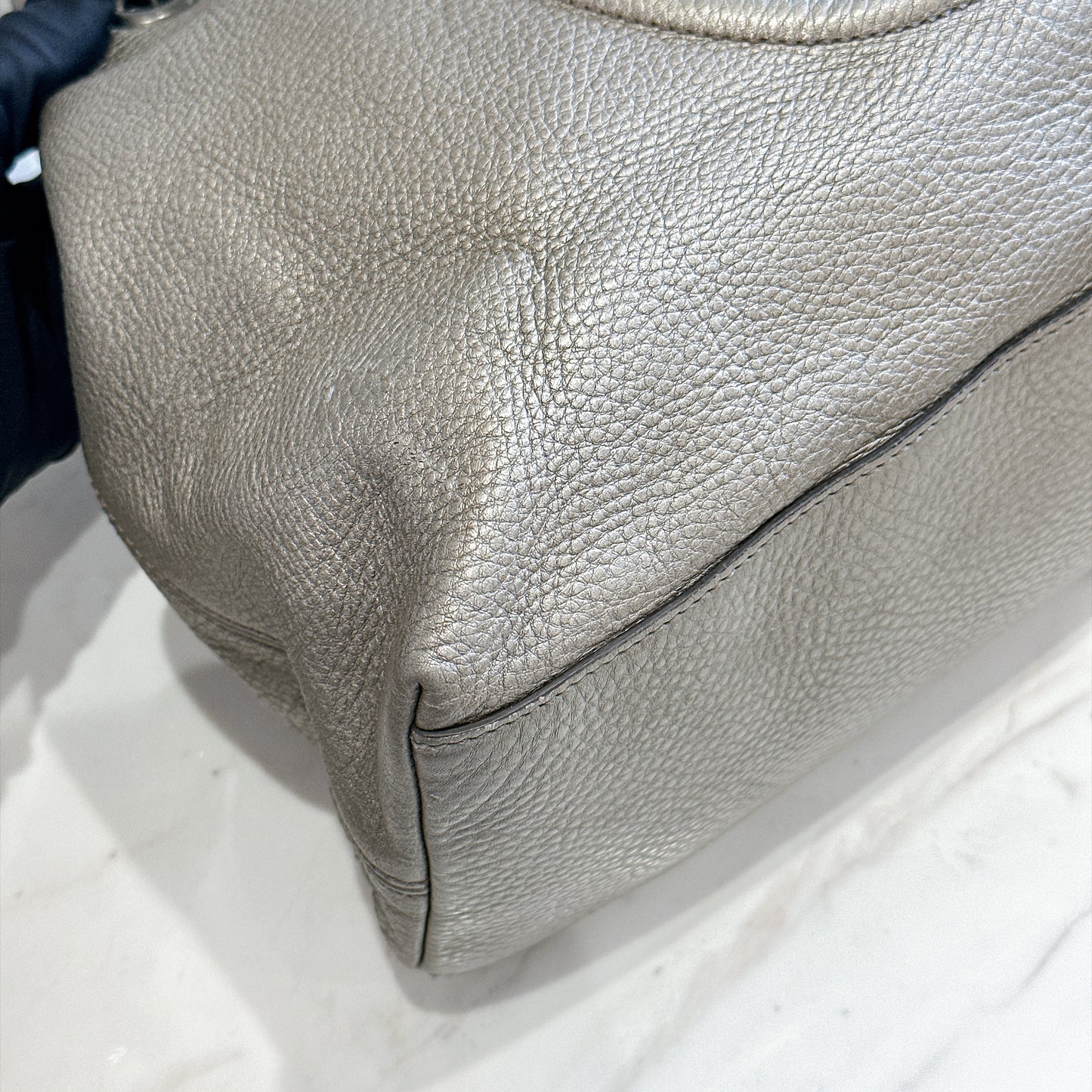Gucci Soho Tote in Metallic Silver