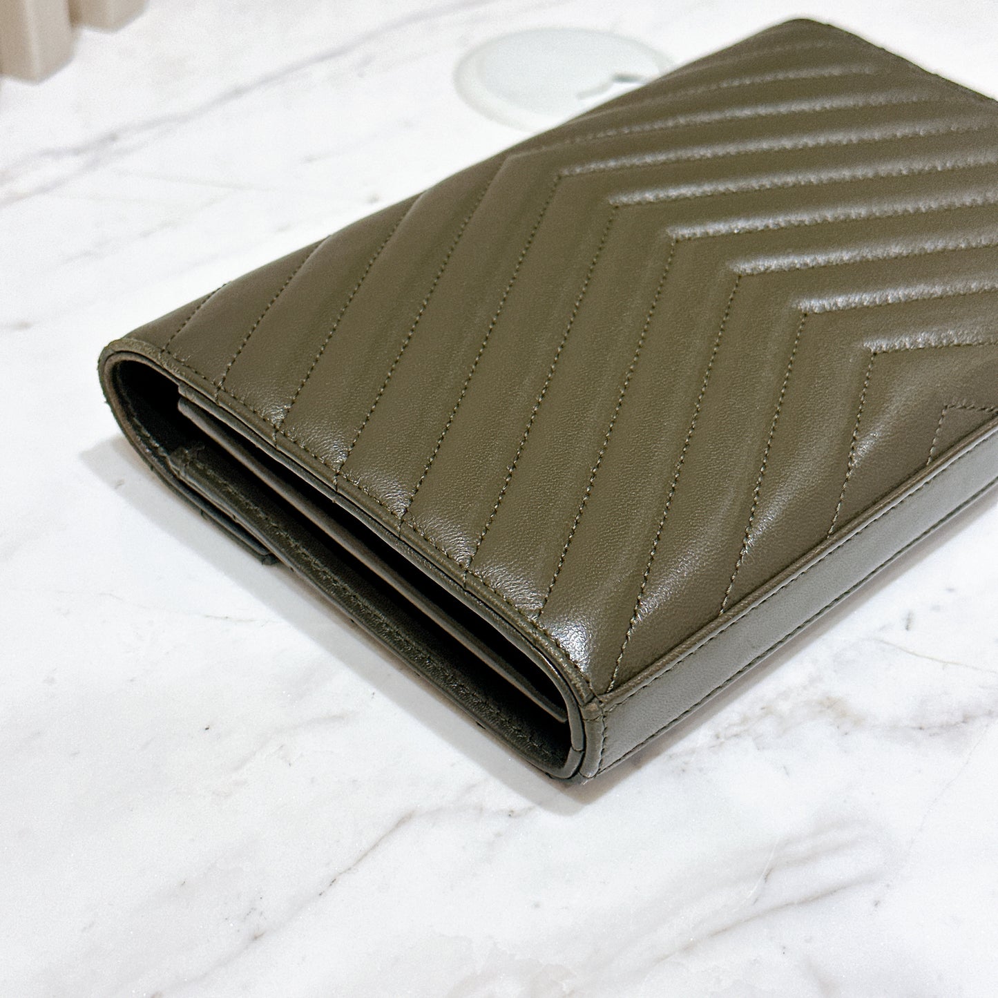 YSL Wallet On Chain Lambskin in Olive Wood