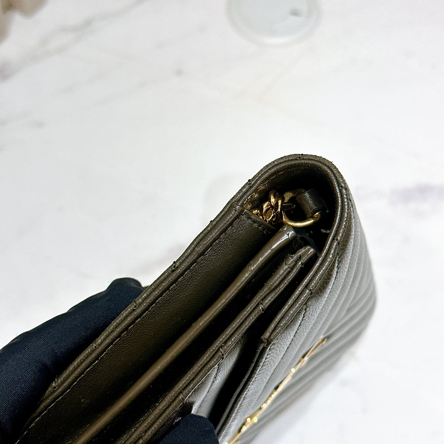 YSL Wallet On Chain Lambskin in Olive Wood