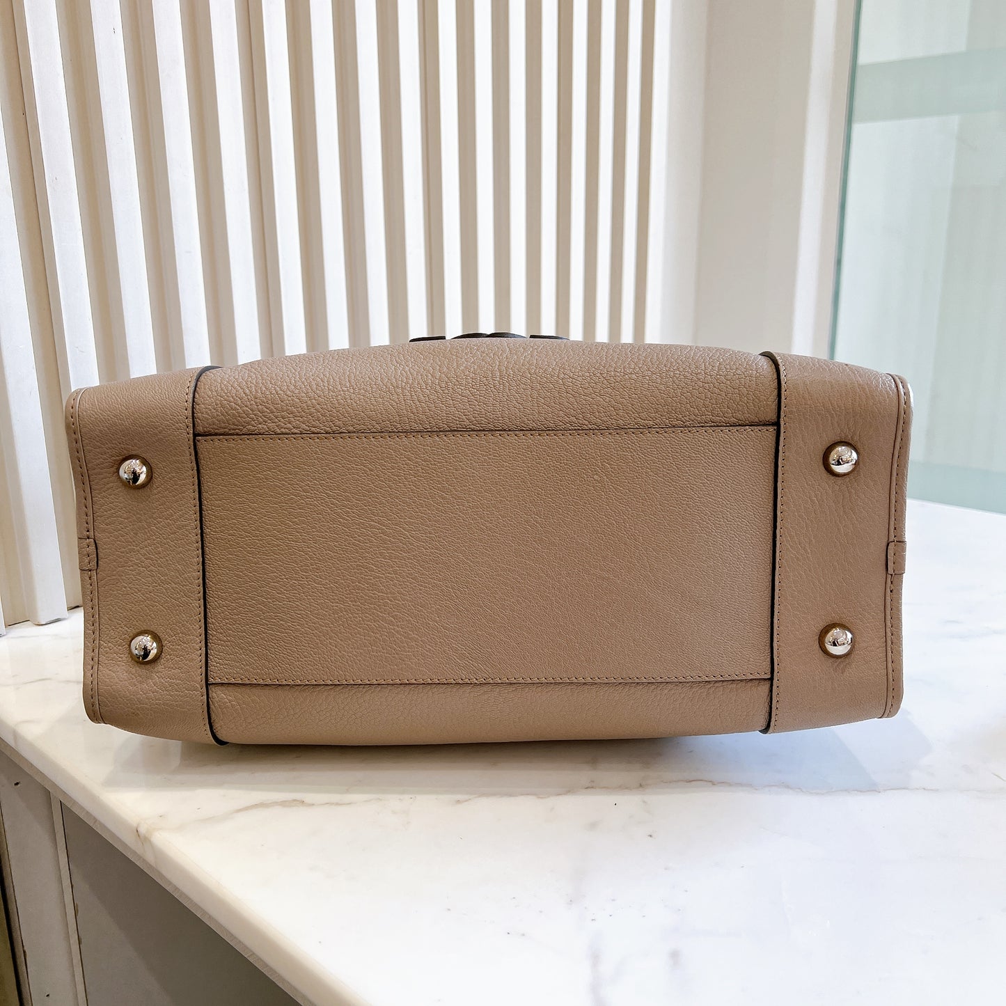 Loewe Amazona 36 in Gray
