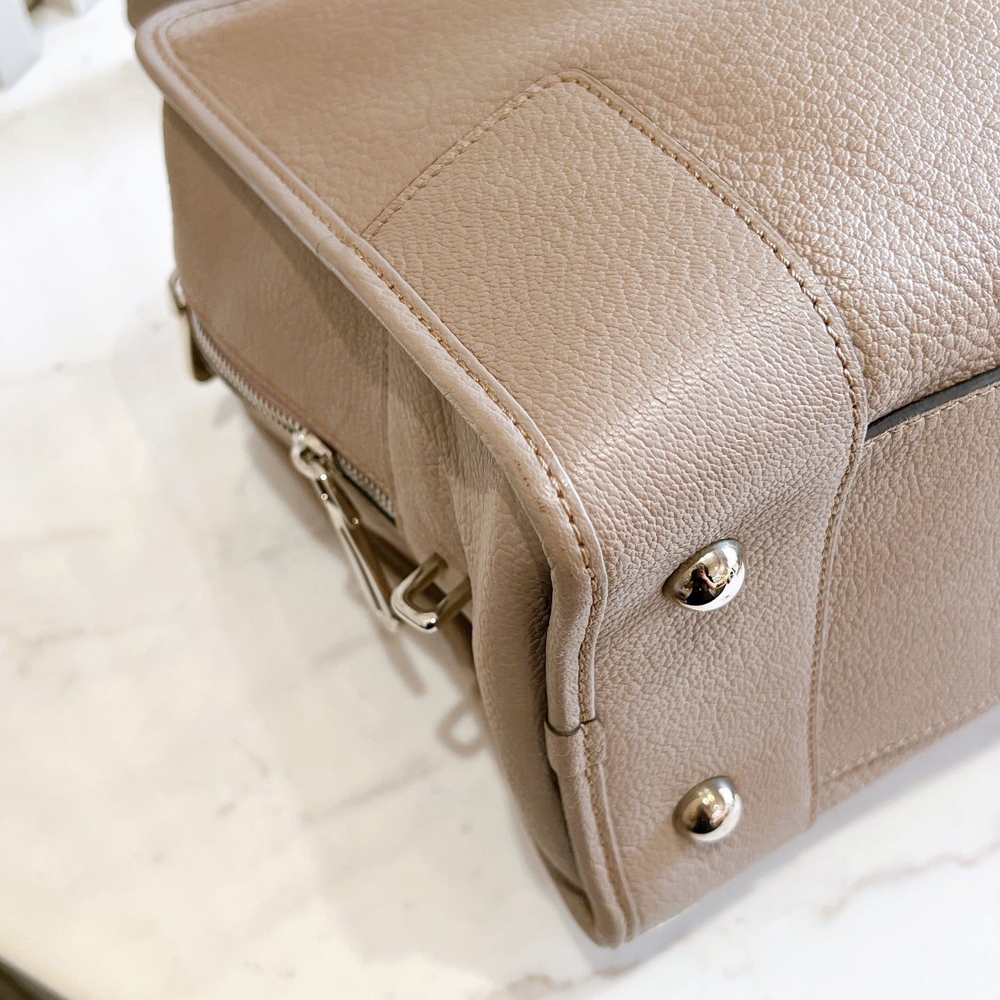 Loewe Amazona 36 in Gray