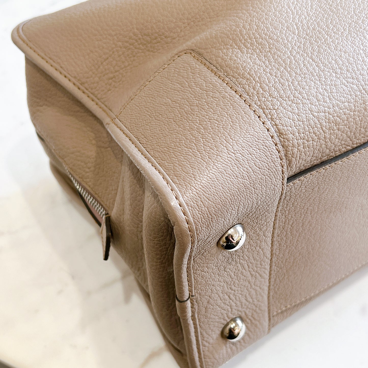 Loewe Amazona 36 in Gray