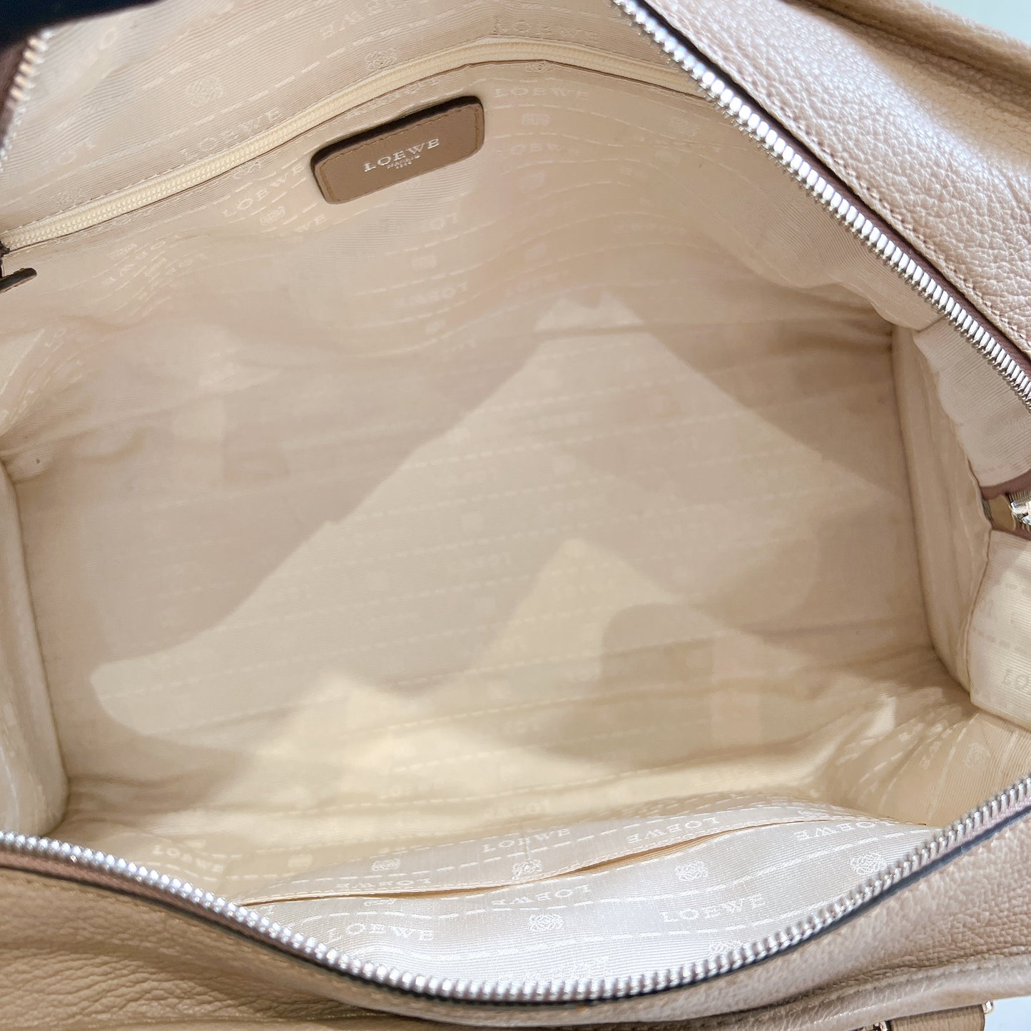 Loewe Amazona 36 in Gray
