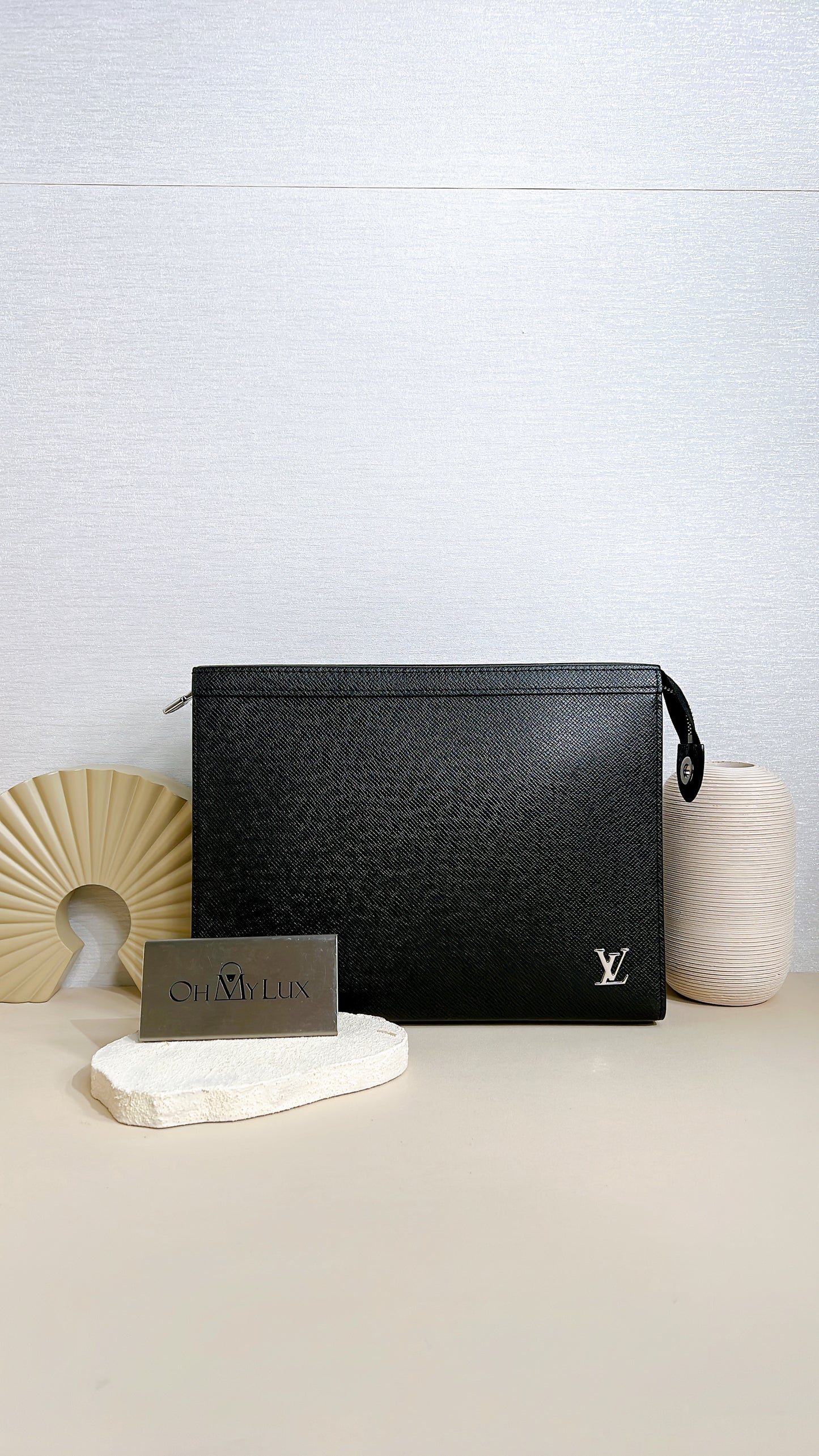 LV Pochette Voyage in Taiga