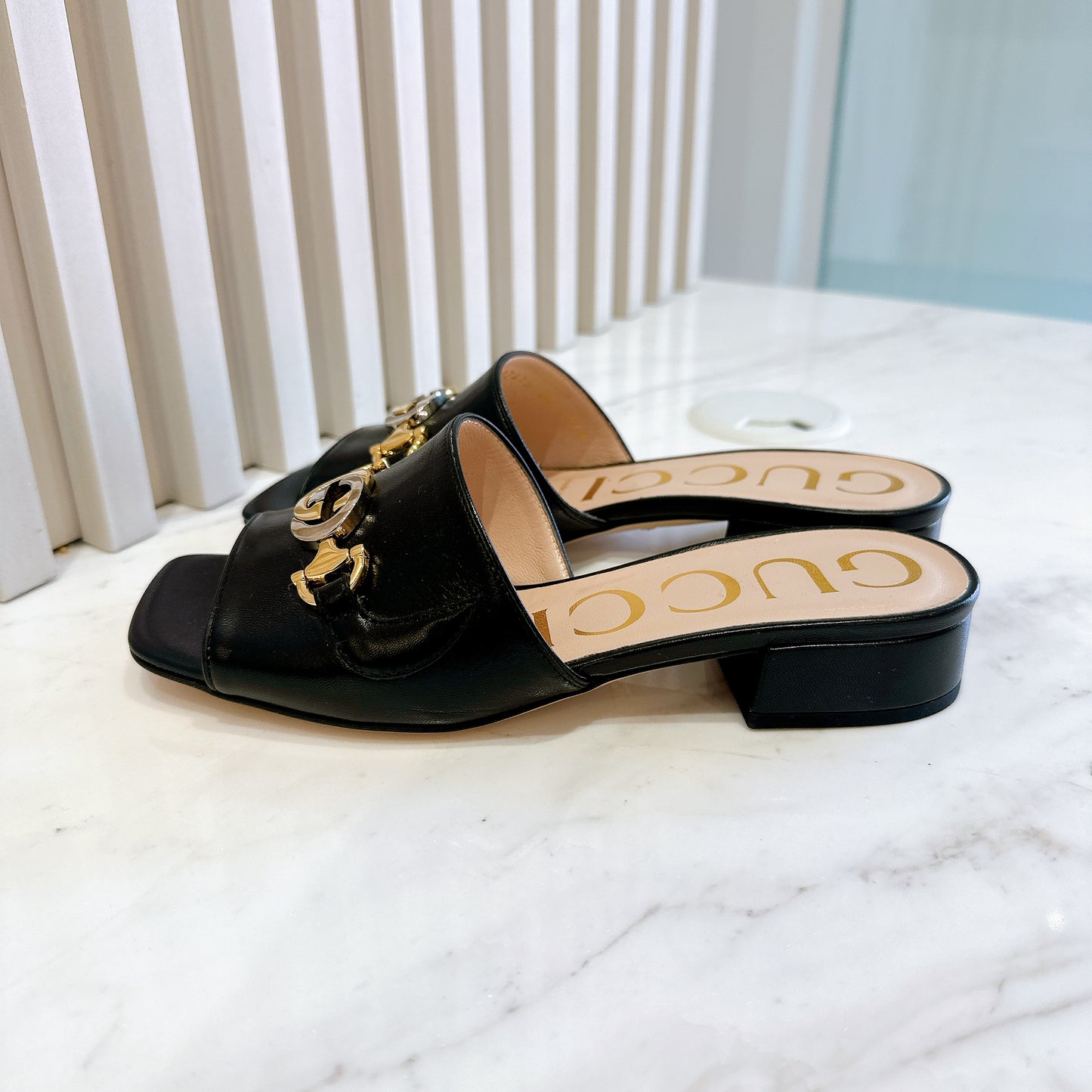 Gucci Zumi Leather Slide Sandals