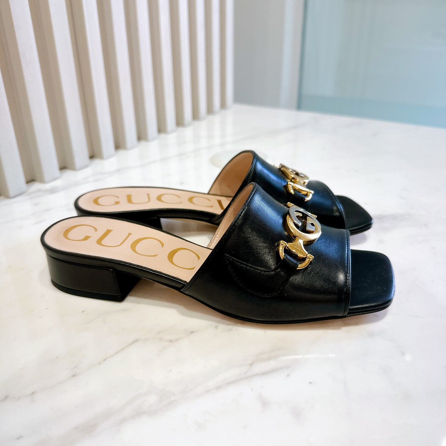 Gucci Zumi Leather Slide Sandals