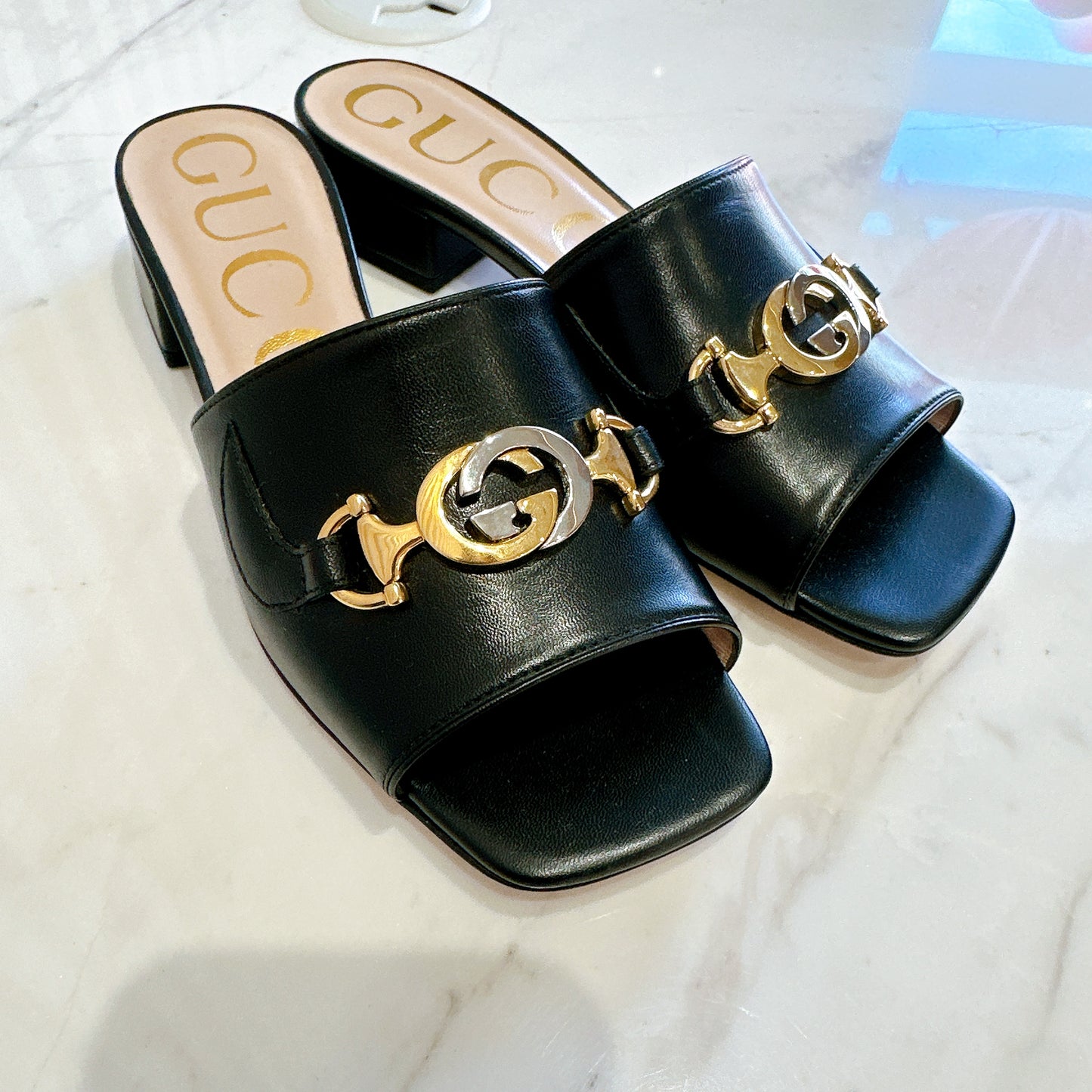 Gucci Zumi Leather Slide Sandals