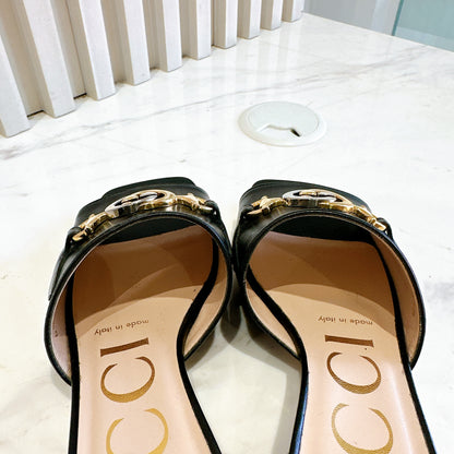 Gucci Zumi Leather Slide Sandals