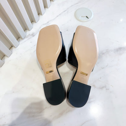 Gucci Zumi Leather Slide Sandals