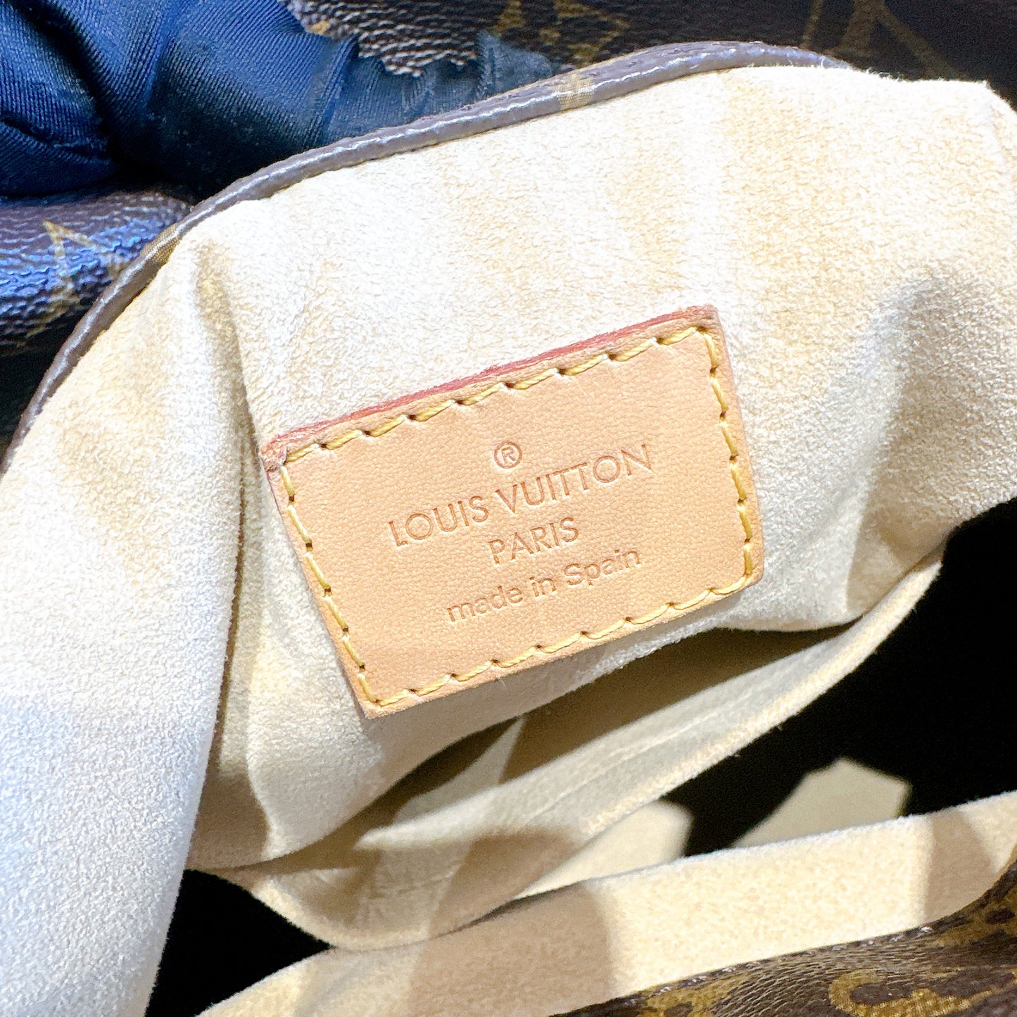 LV Artsy MM In Monogram