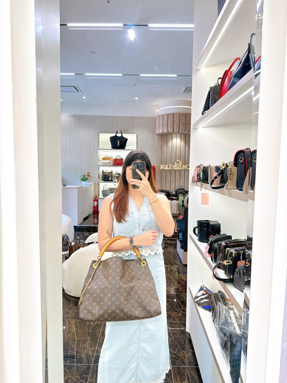 LV Artsy MM In Monogram