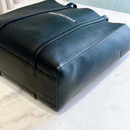 Balenciaga Everyday Tote
