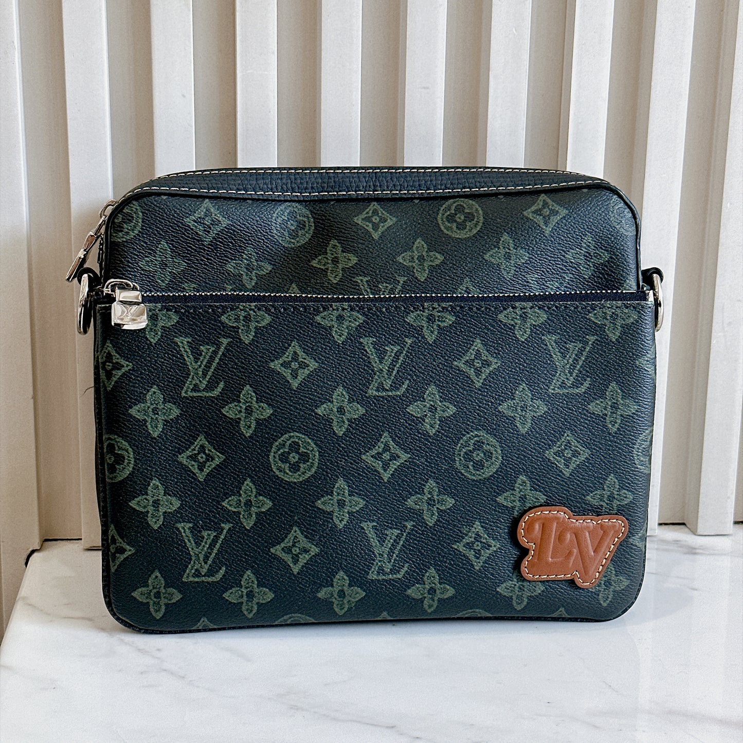 LV Trio Messenger Dark Green
