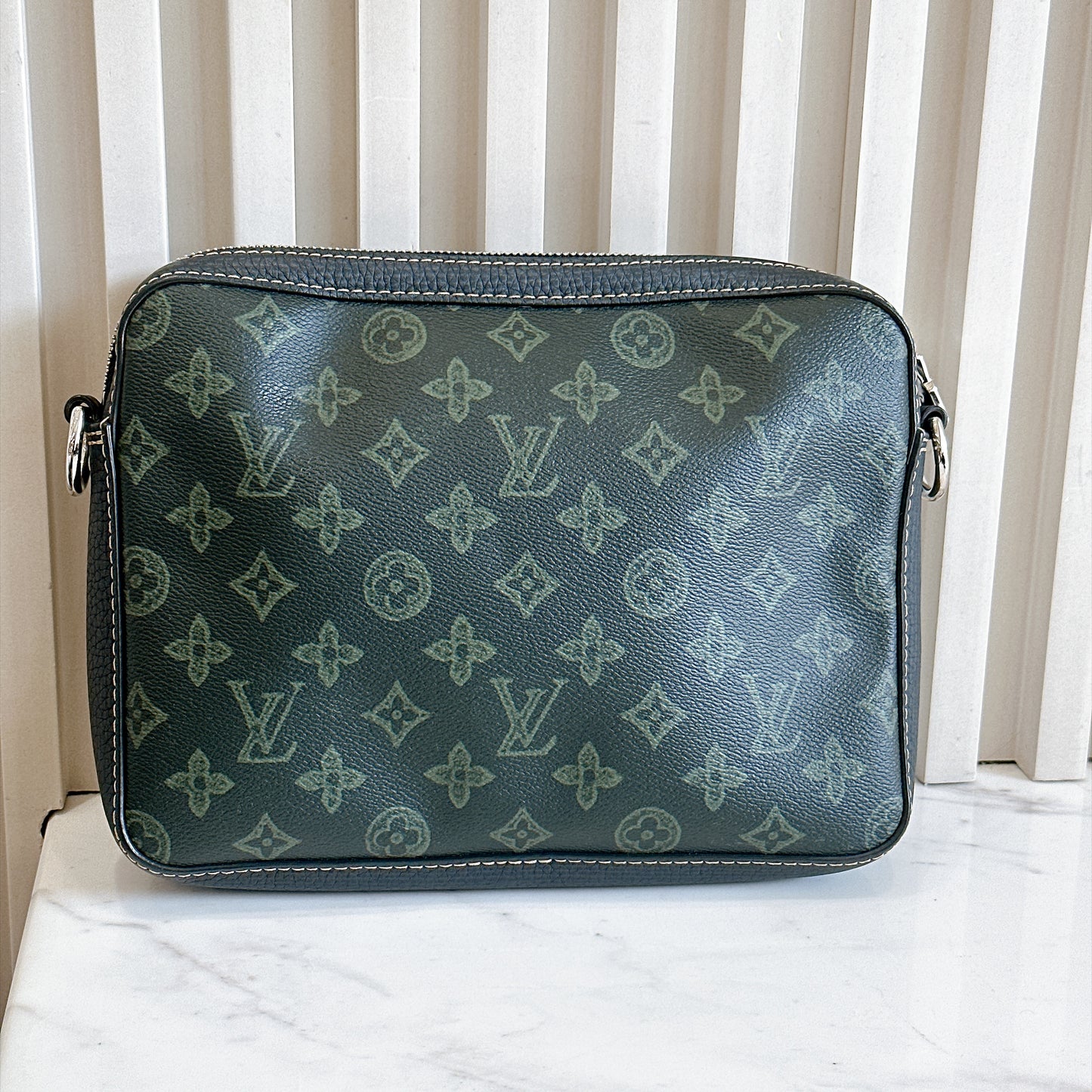 LV Trio Messenger Dark Green
