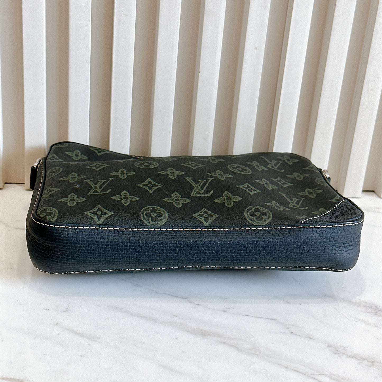 LV Trio Messenger Dark Green