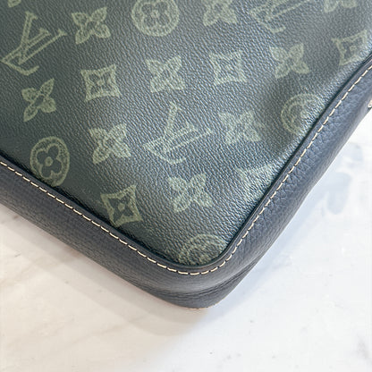 LV Trio Messenger Dark Green