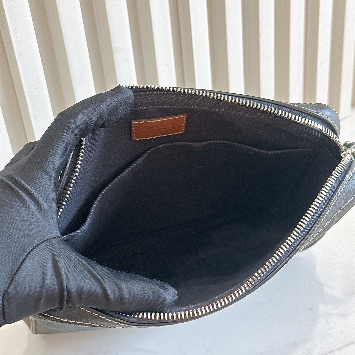 LV Trio Messenger Dark Green