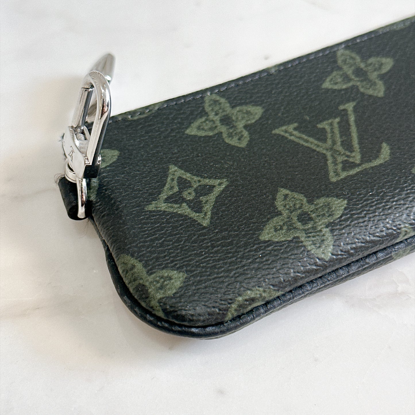 LV Trio Messenger Dark Green