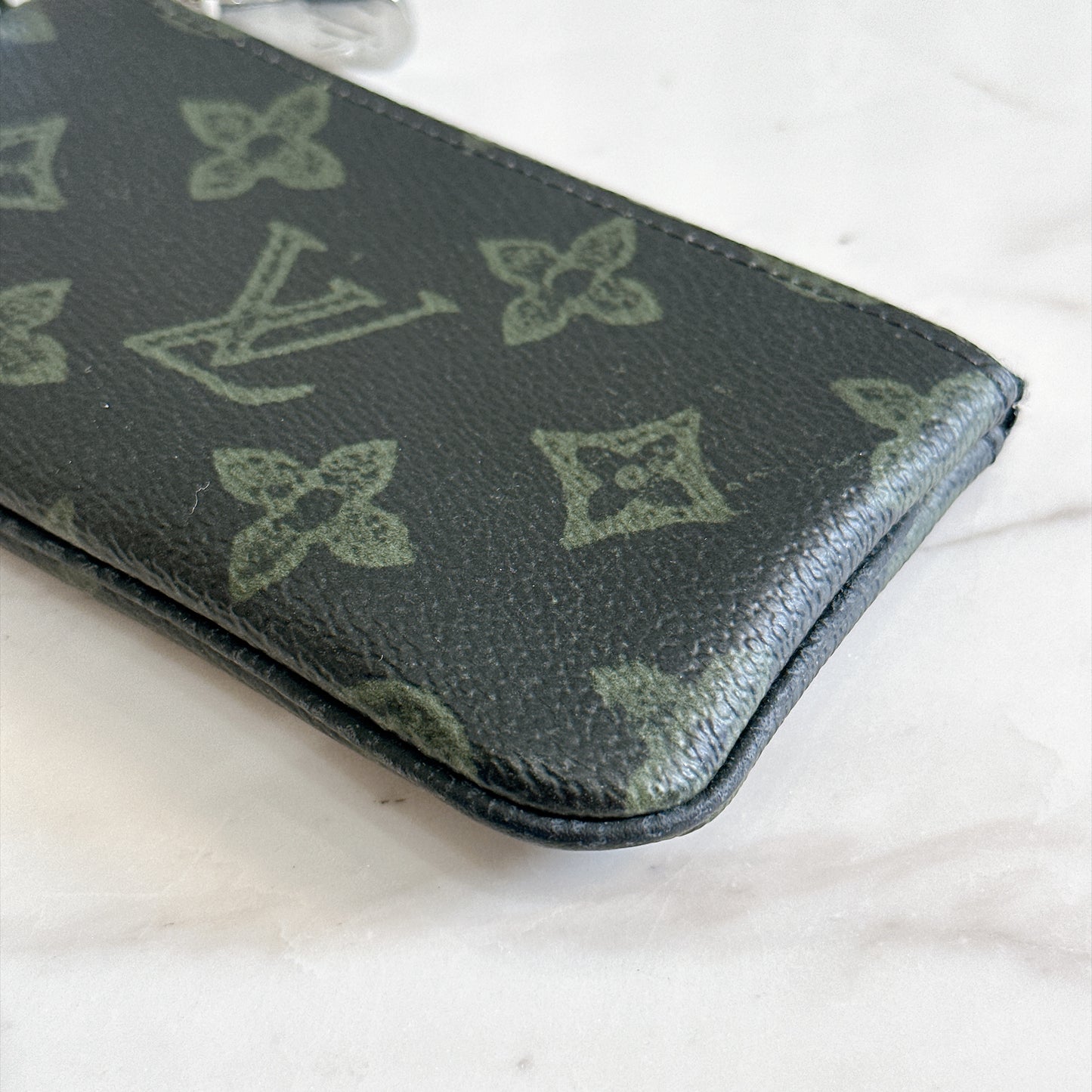 LV Trio Messenger Dark Green