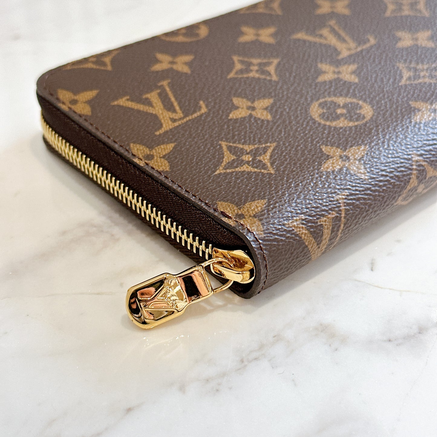 Lv Monogram Zippy Organizer