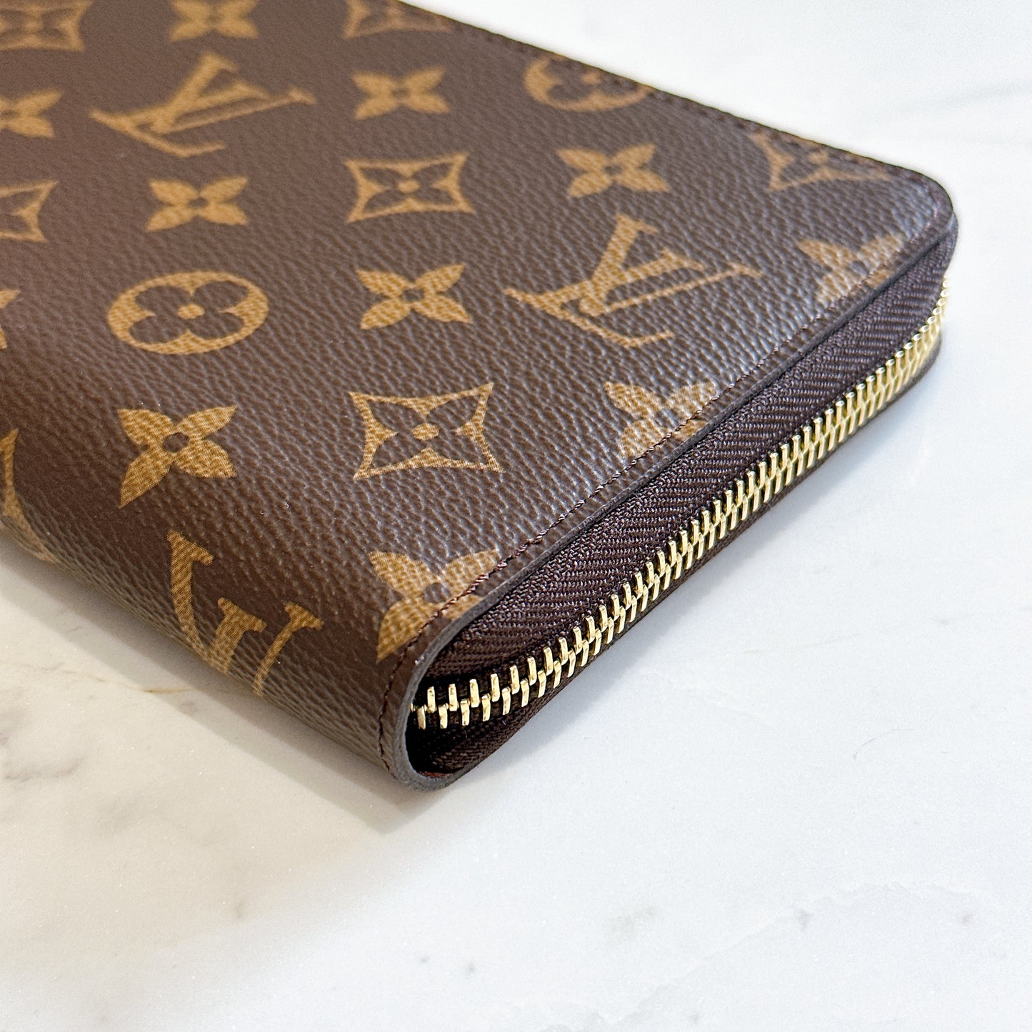 Lv Monogram Zippy Organizer