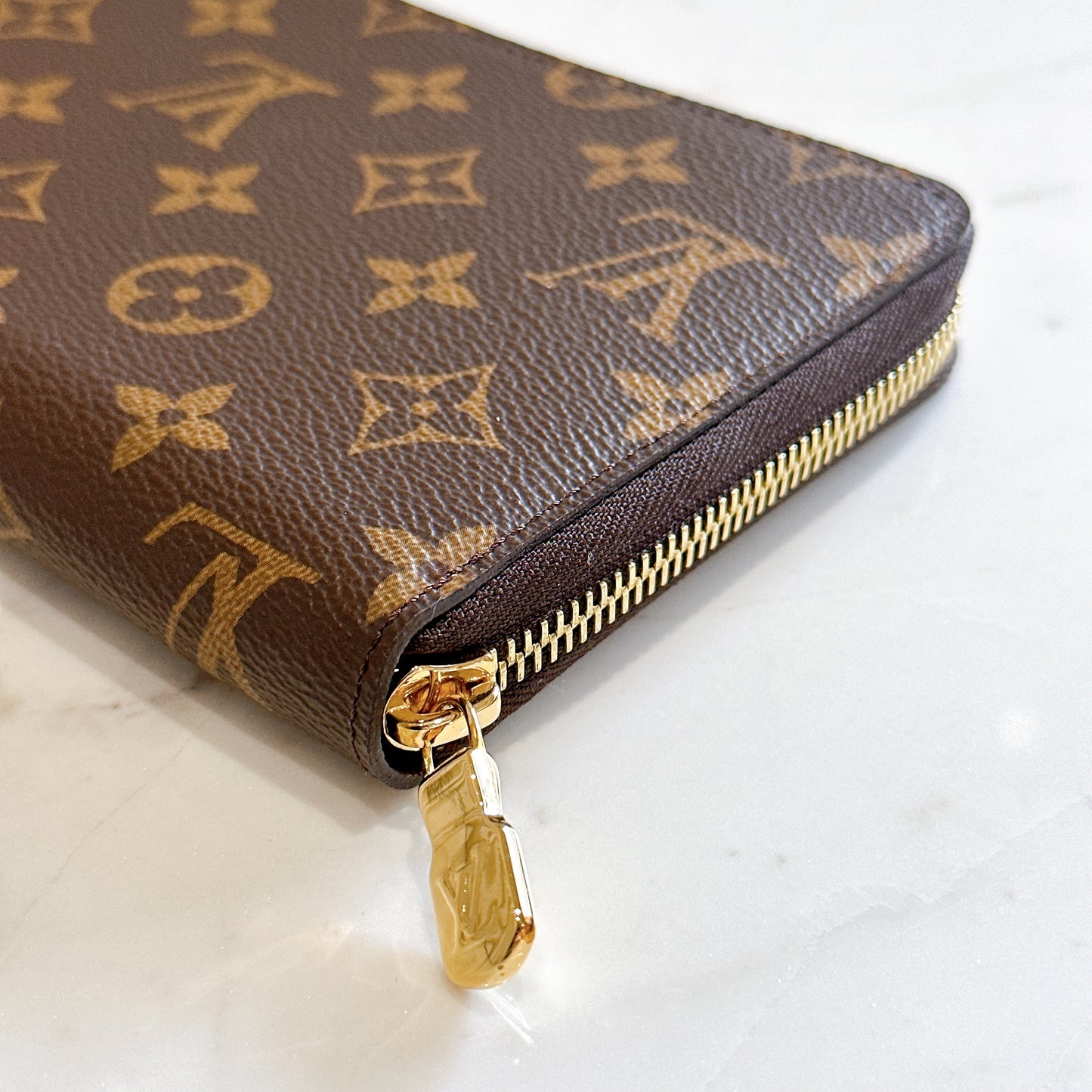 Lv Monogram Zippy Organizer