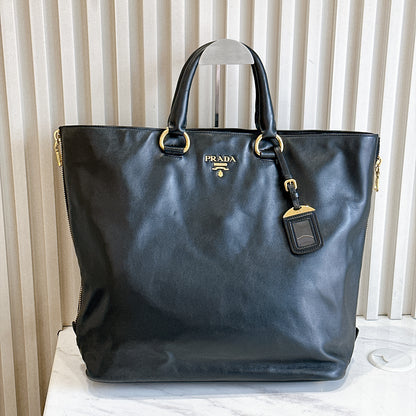 Prada 2 Way Tote Bag in Black Calfskin BN2477