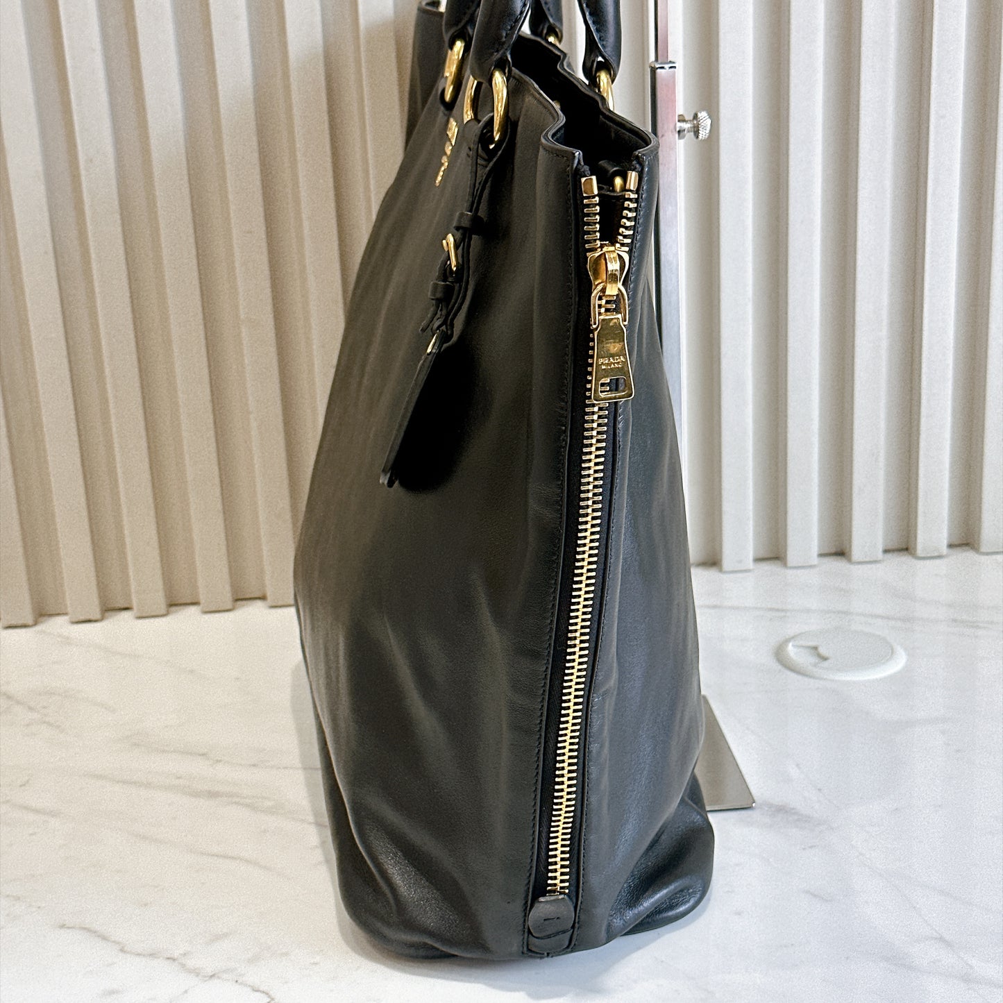 Prada 2 Way Tote Bag in Black Calfskin BN2477