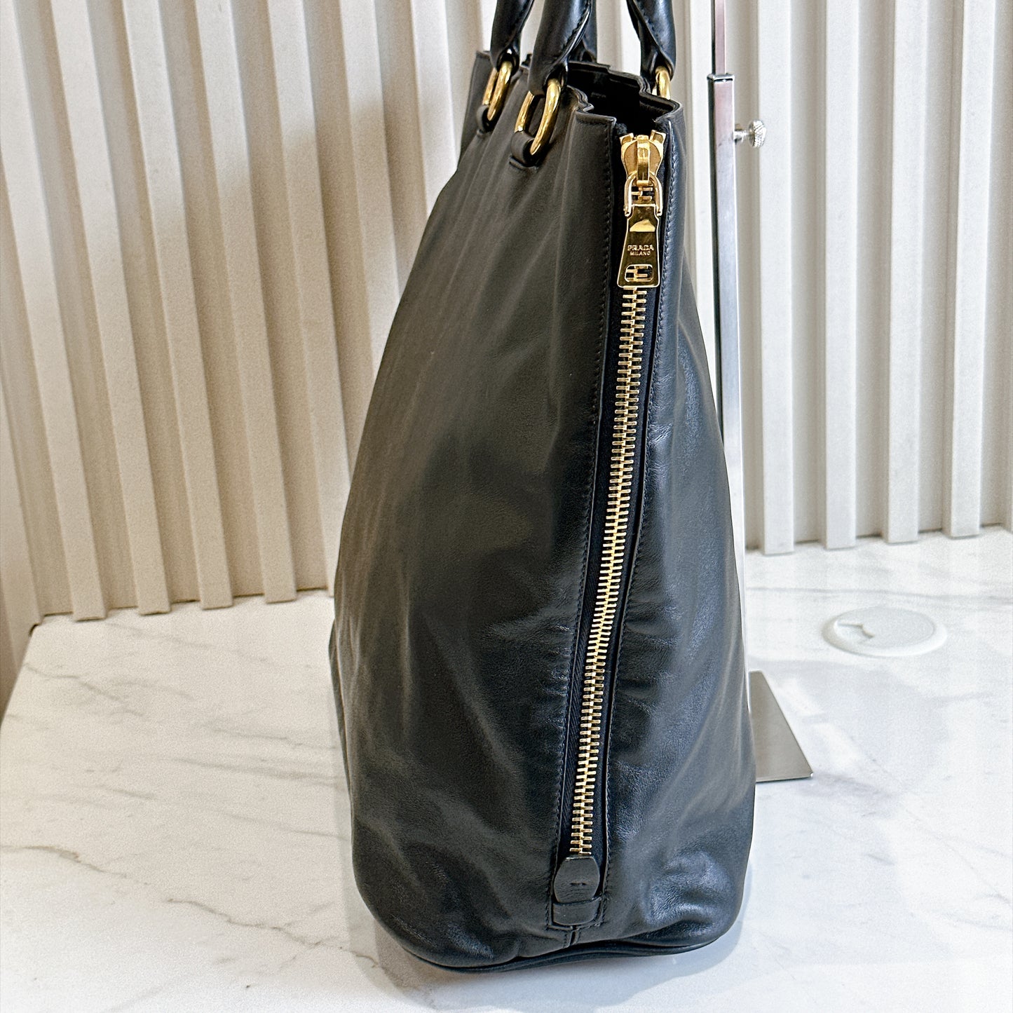 Prada 2 Way Tote Bag in Black Calfskin BN2477