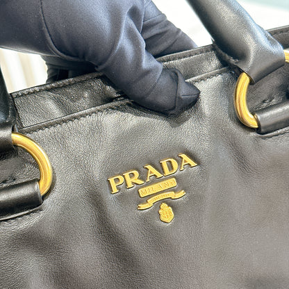 Prada 2 Way Tote Bag in Black Calfskin BN2477
