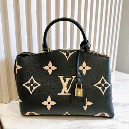 LV Petit Palais Bicolour in Black/Creme