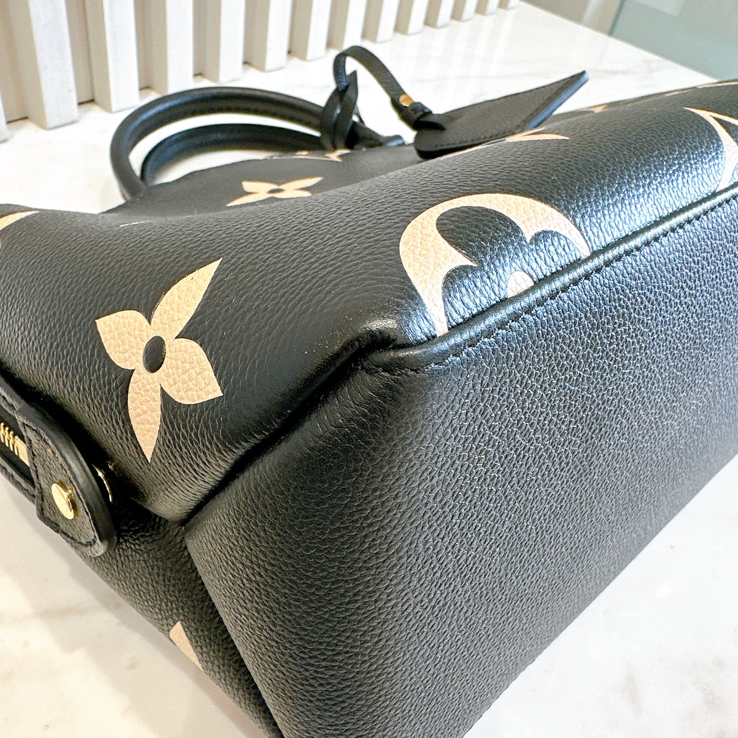 LV Petit Palais Bicolour in Black/Creme