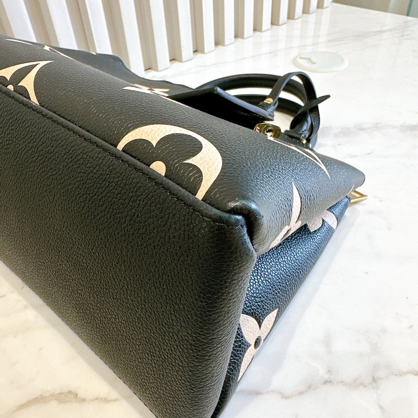 LV Petit Palais Bicolour in Black/Creme