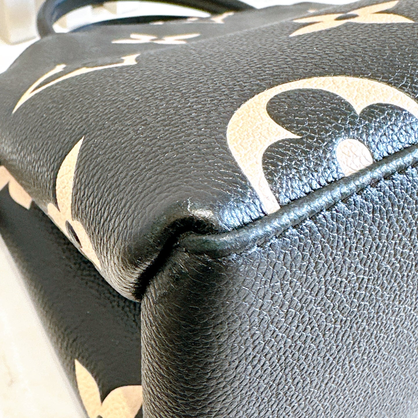 LV Petit Palais Bicolour in Black/Creme