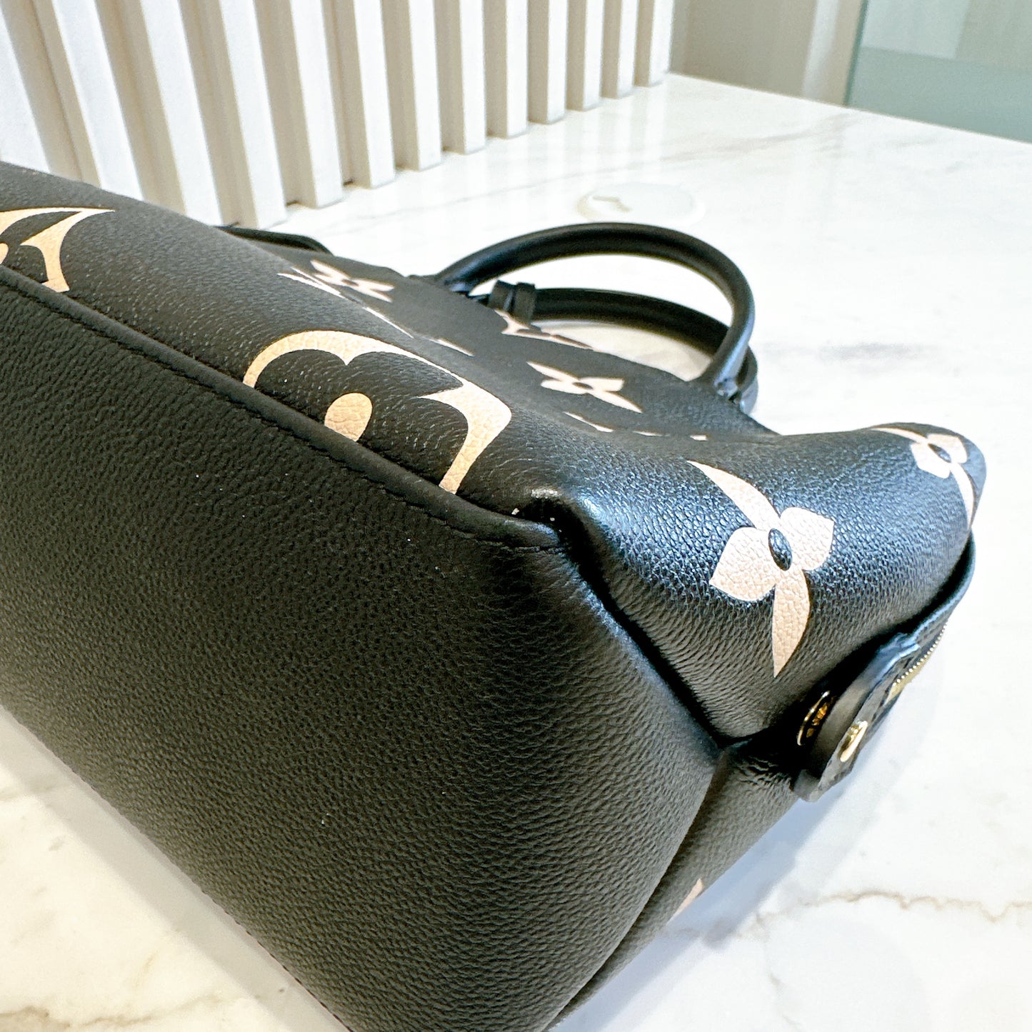 LV Petit Palais Bicolour in Black/Creme