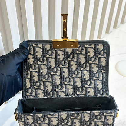 Dior Montaigne 30 Box in Blue Dior Oblique