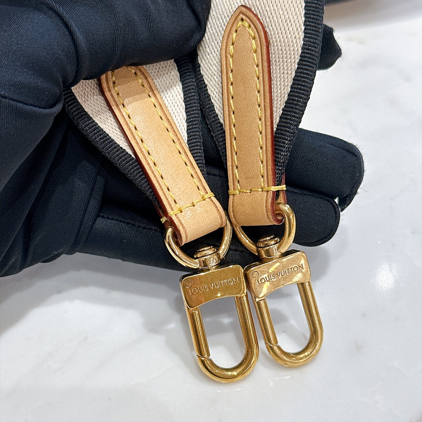 LV Monogram Speedy 20 in Black Strap