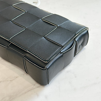 Bottega Veneta Cassette in Black