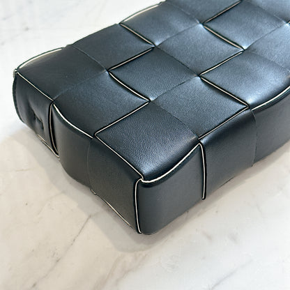 Bottega Veneta Cassette in Black