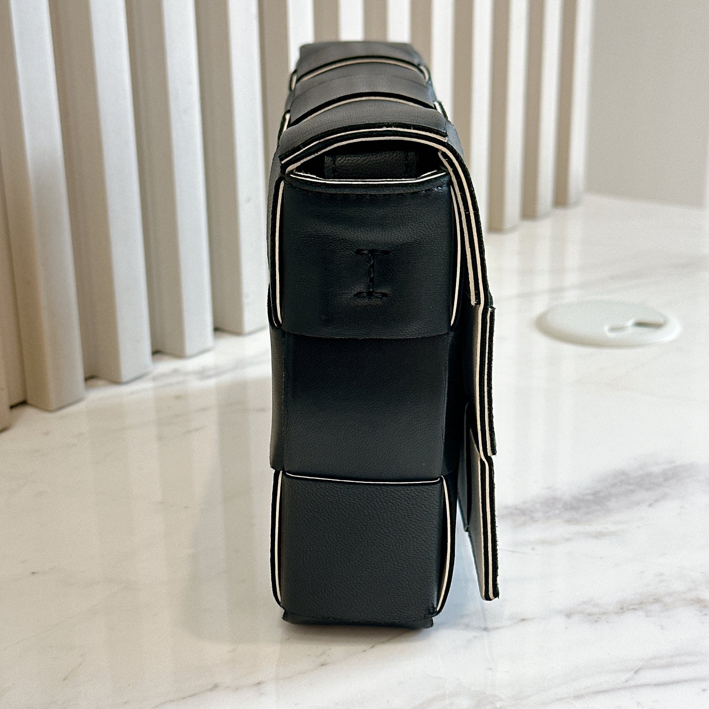 Bottega Veneta Cassette in Black