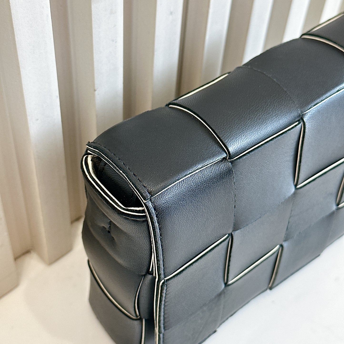 Bottega Veneta Cassette in Black