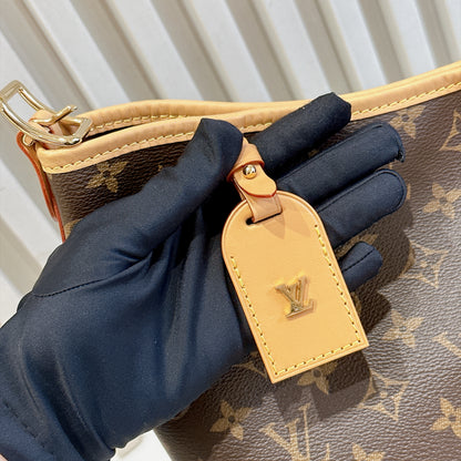 LV Carryall Monogram MM