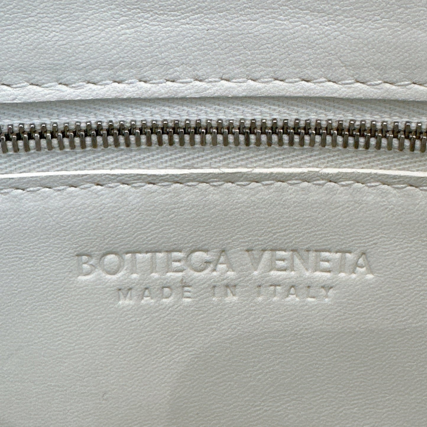 Bottega Veneta Cassette in Black
